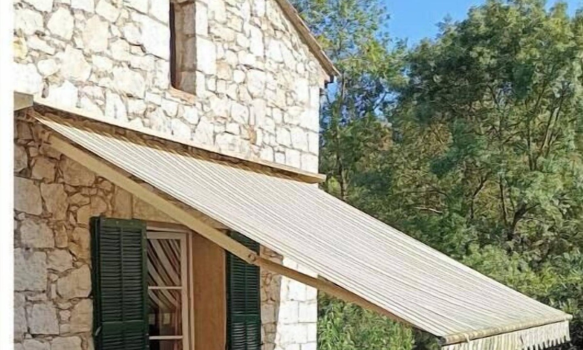 Saint-Jeannet House | Authentic Provencal stone house in the heart of nature, a stone's throw from Nice
