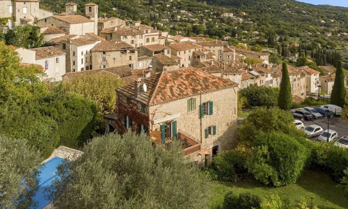 Seillans Villa | Authentic Provençal Bastide with private pool and garden in medieval town