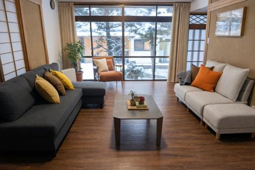 Yudanaka Shibu Onsen House | Authentic & Relaxing Monkey Park Getaway
