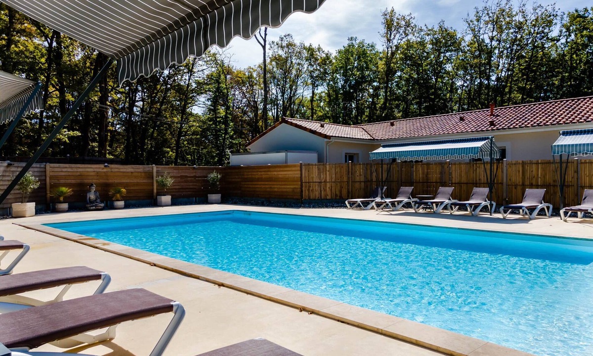 Thenon House | Authentic Stay in Dordogne – Comfortable Gîte with Heated Pool