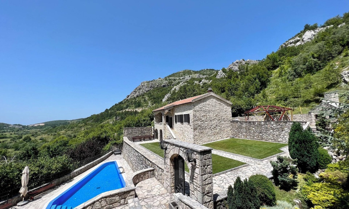Seoca Villa | Authentic Stone Villa w/Pool in a Village near Budva