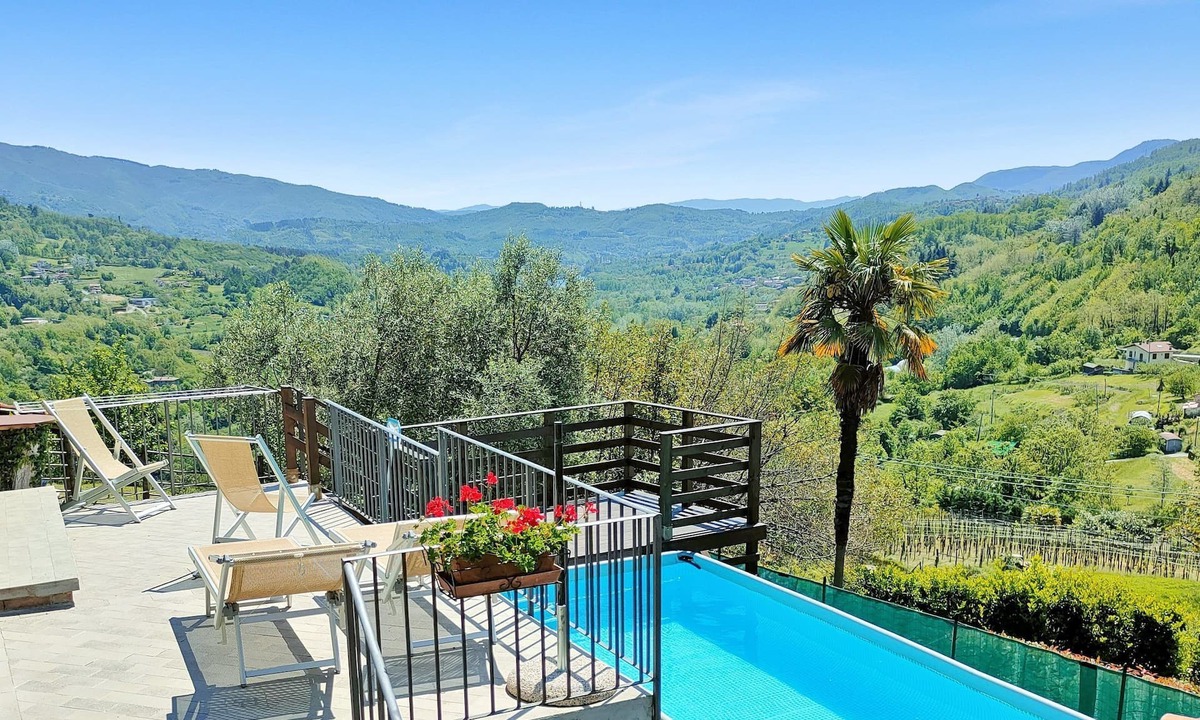 Poggio House | Authentic traditional Italy! Mountain views, own pool, WIFI, village