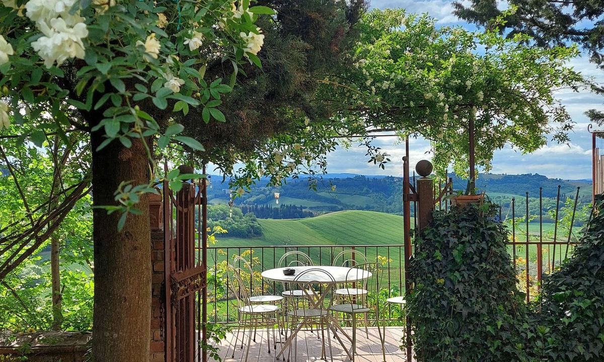 Castelfiorentino Villa | Authentic Tuscan country house, dating back to around the year 1000