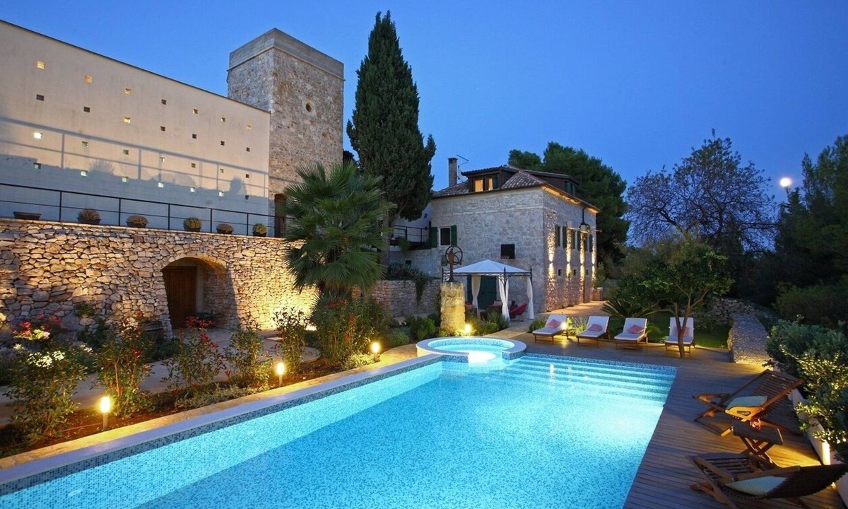 Zena Glava Villa | Authentic villa with private pool in secluded countryside