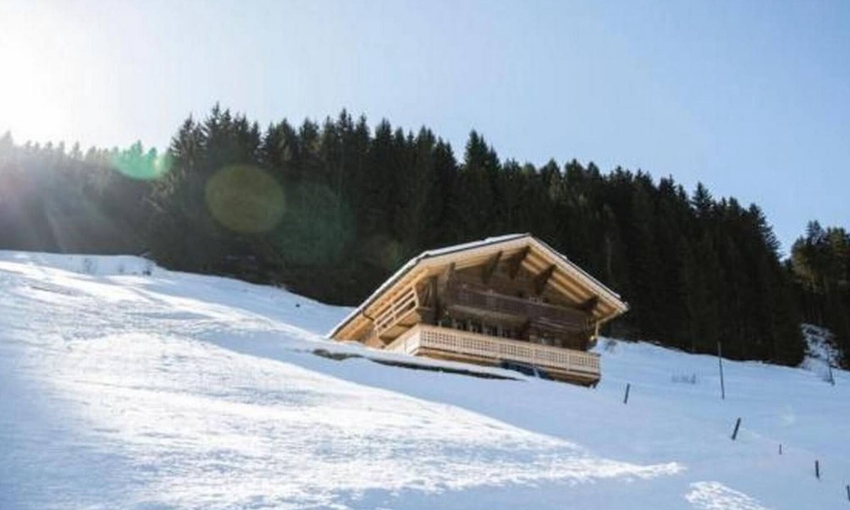 Vers L'Eglise House | Authentisches Schweizer Alpenchalet aus dem 18. by Interhome
