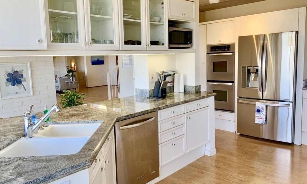 Hidden Valley House | Available again! Stunning Ocean Views ~ Close to All