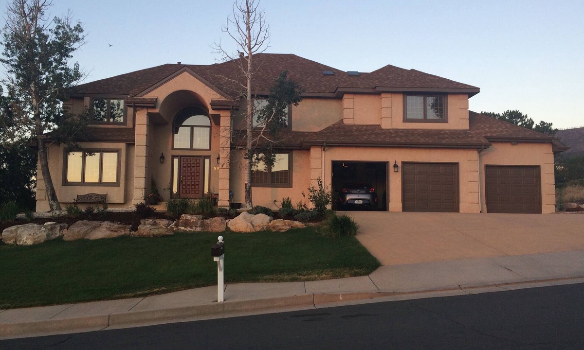 Mountain Shadows House | Available USAFA Parent’s Weekend Spacious 4 King Beds 5 Bedrooms Views!