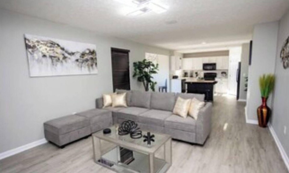 Burlington House | Avalon Paradise