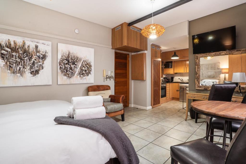 Stellenbosch Central Apartment | Avemore Eikehoff No 24 full back up power