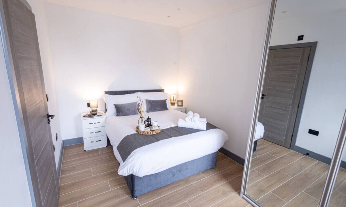 West Finchley Apartment | Avenir Court Flat 15 (Finchley)