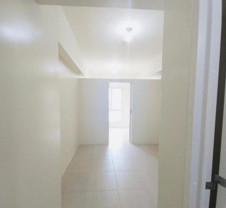 A. Bonifacio Apartment | Avida Cloverleaf Tower 1