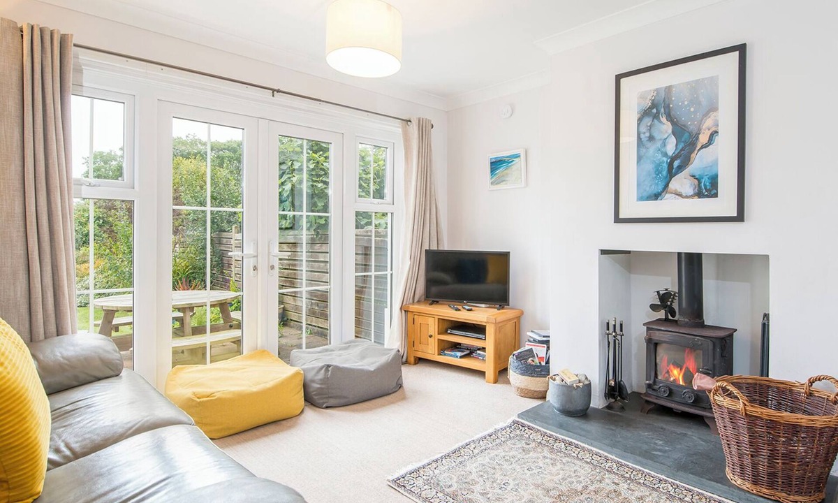 Stackpole Cottage | Awel y Mor, Holiday home Stackpole, Sleeps 6, 3 bedrooms, bathrooms