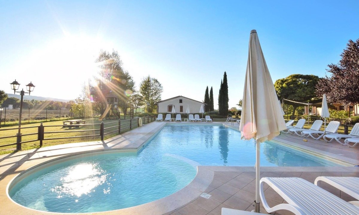 Cannara Apartment | Awesome apartment in Cannara with swimming pool