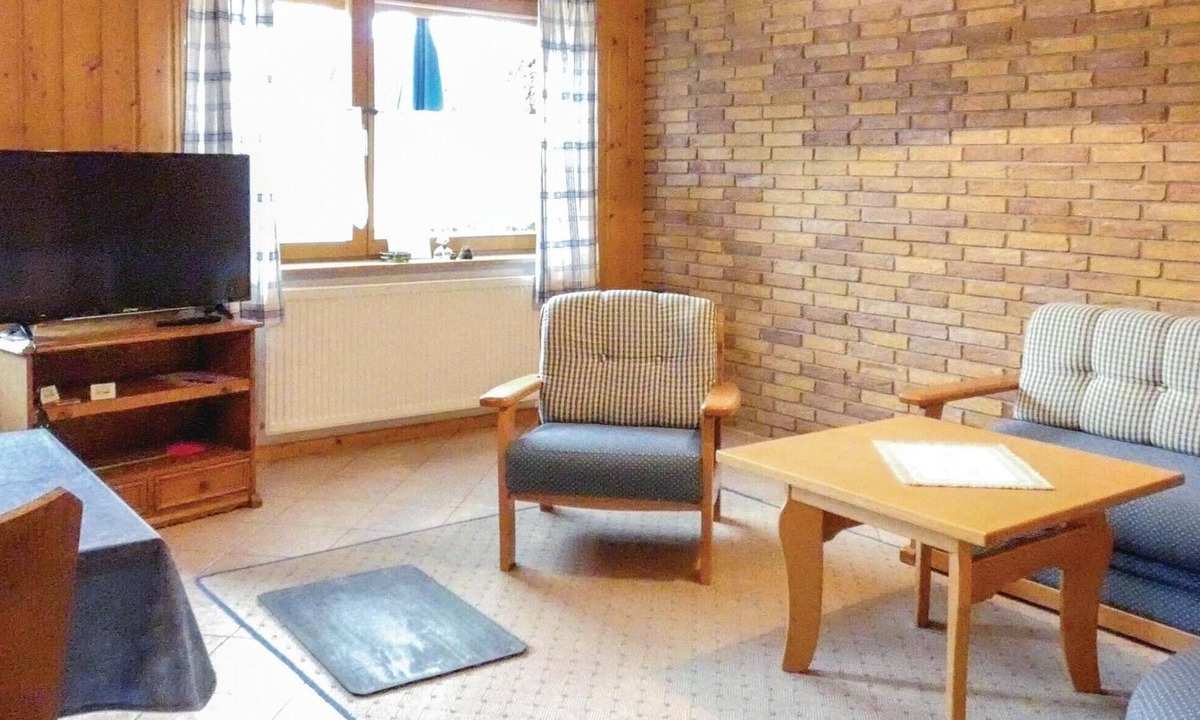 Graefendorf Apartment | Awesome apartment in Gräfendorf