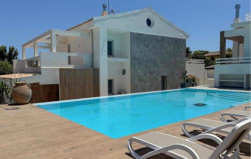 Crotone House | Awesome Home In Crotone