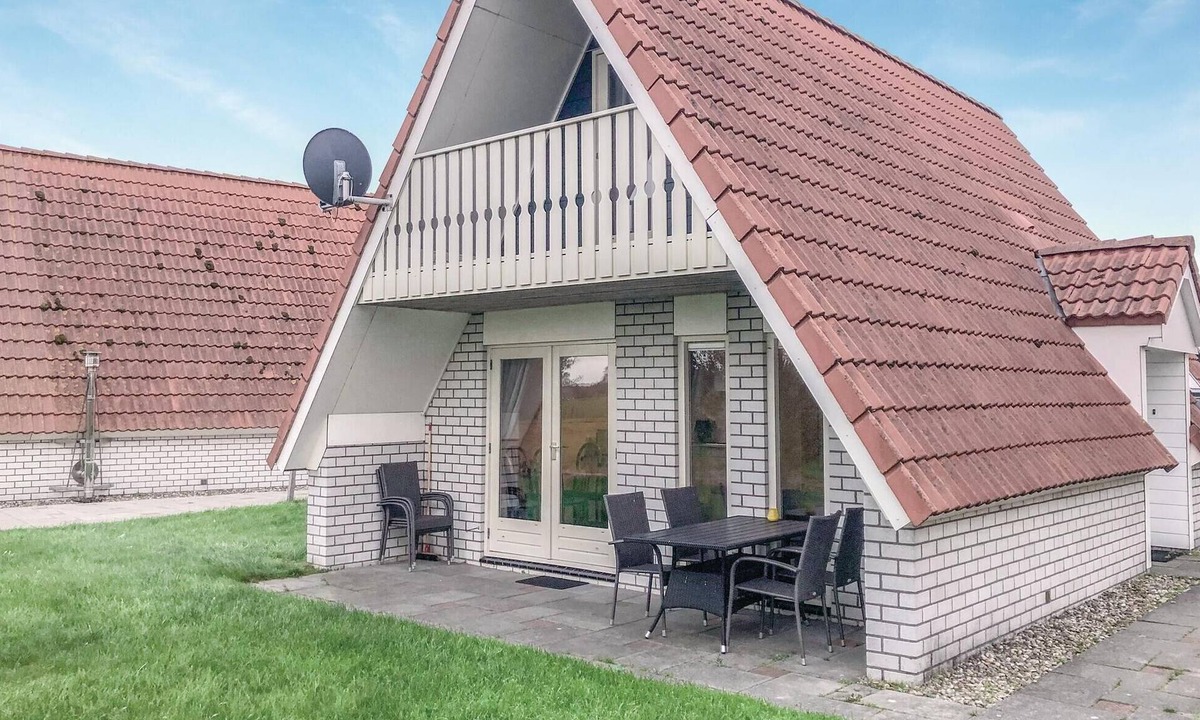 Den Oever House | Awesome home in Den Oever with WiFi