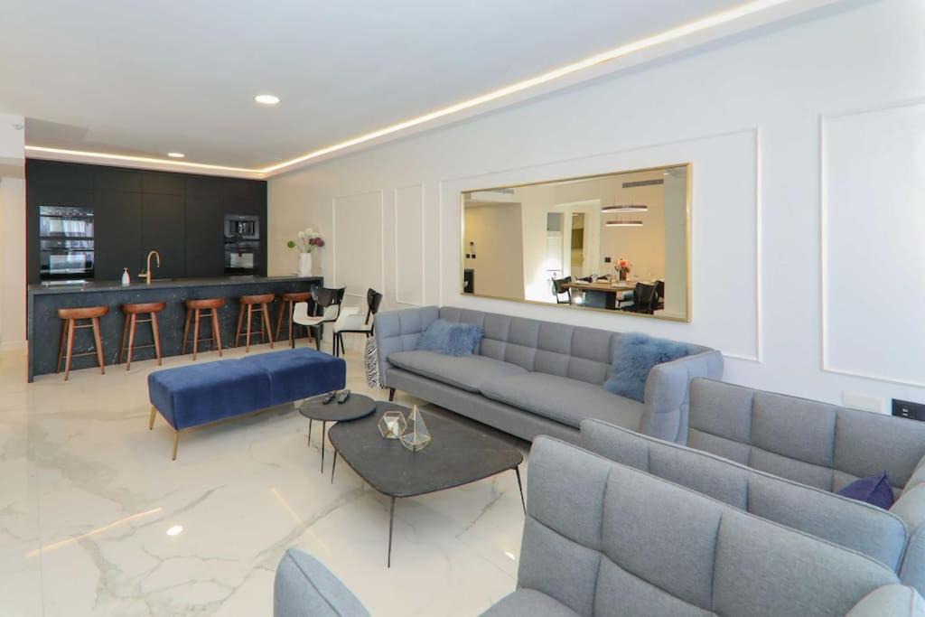 Jerusalem City Centre Apartment | Awesome view, 3bdm Haneviim Court