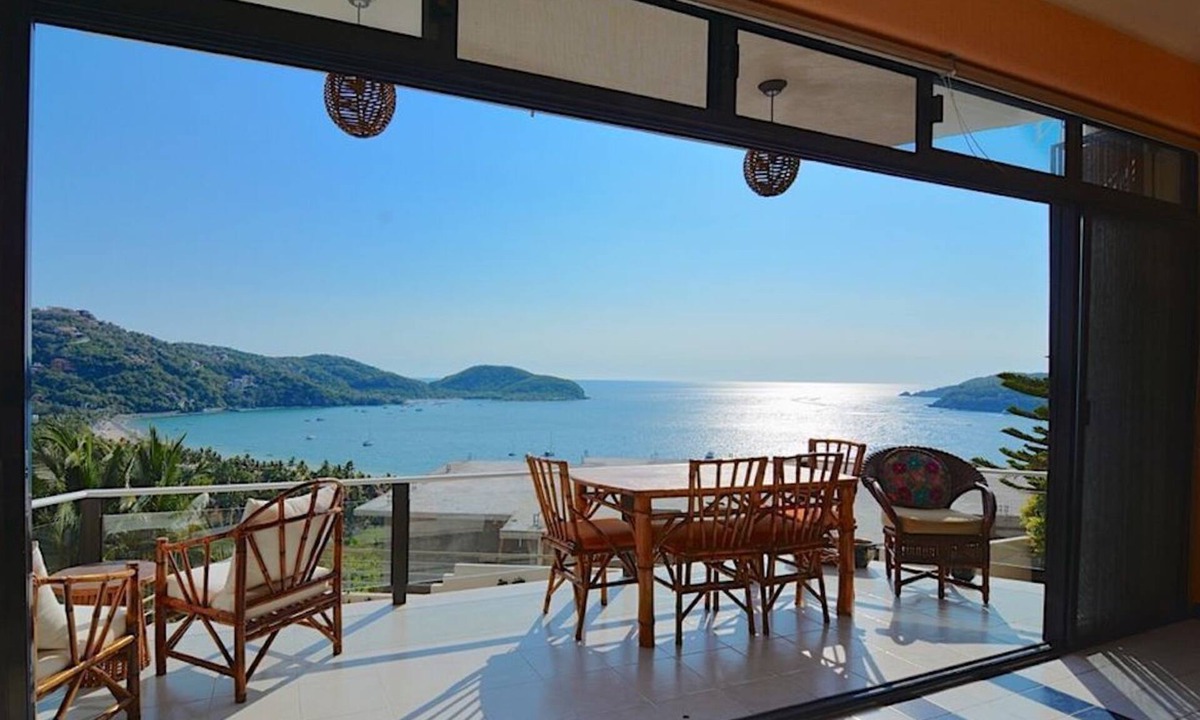 Zihuatanejo Condo | Awesome View, Authentic Charm, Tropical Fantasy