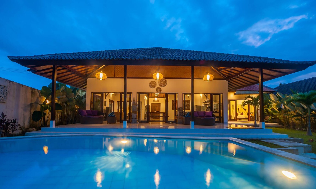 Peliatan Villa | Axros villa with stunning junggle view