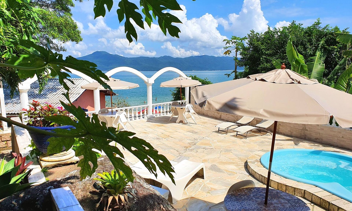 Daniela Cottage | Azoriana - Charming Portuguese Azorean Beach Home - 5 steps to White-Fine-Sand