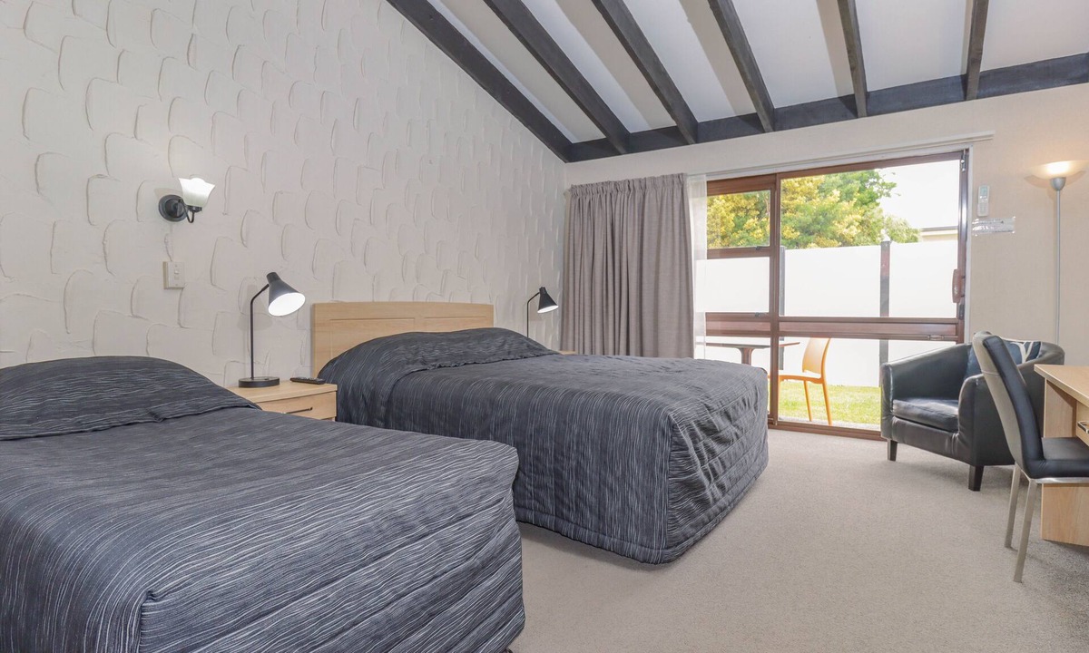 Palmerston North Hotel | Aztec Motel