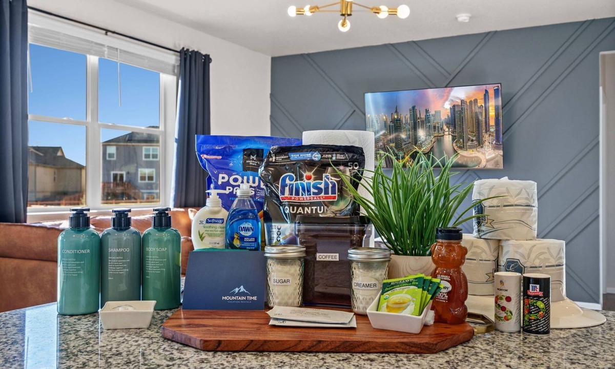 Old Town Condo | Azure Suite Walkable Old Town Condo w/Park View