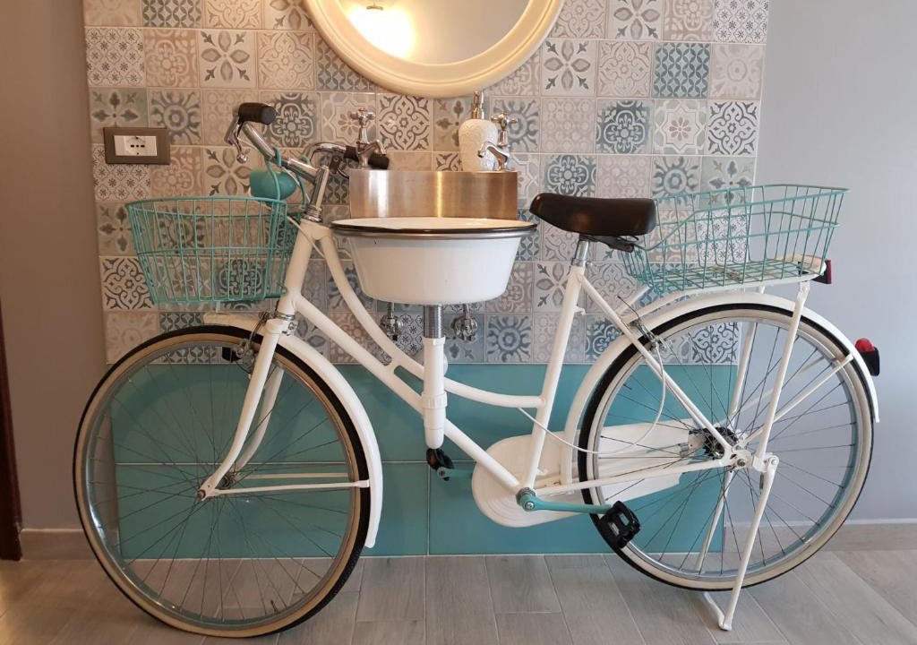 Buia Bed & Breakfast | B&B Books & Bikes