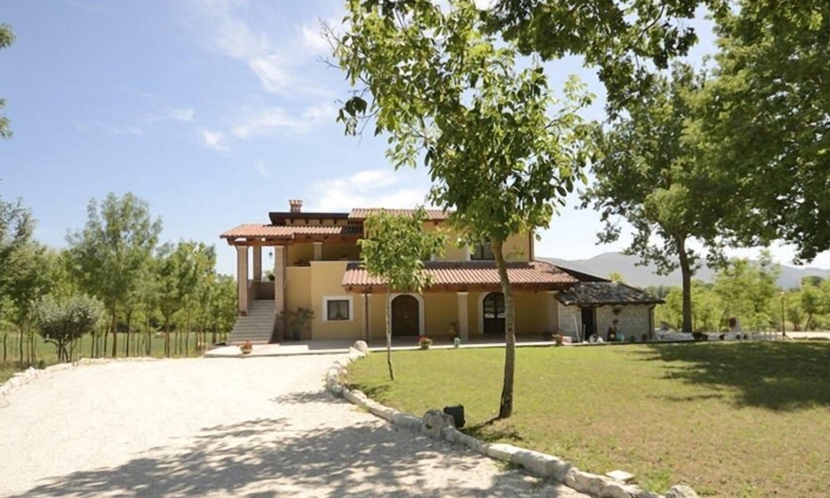 Scurcola Marsicana Bed & Breakfast | B & B Casale Frezzini