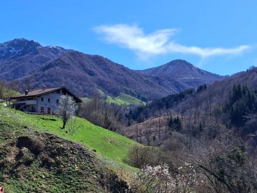 Cremeno Bed & Breakfast | B&b CASCINA CORNELLA