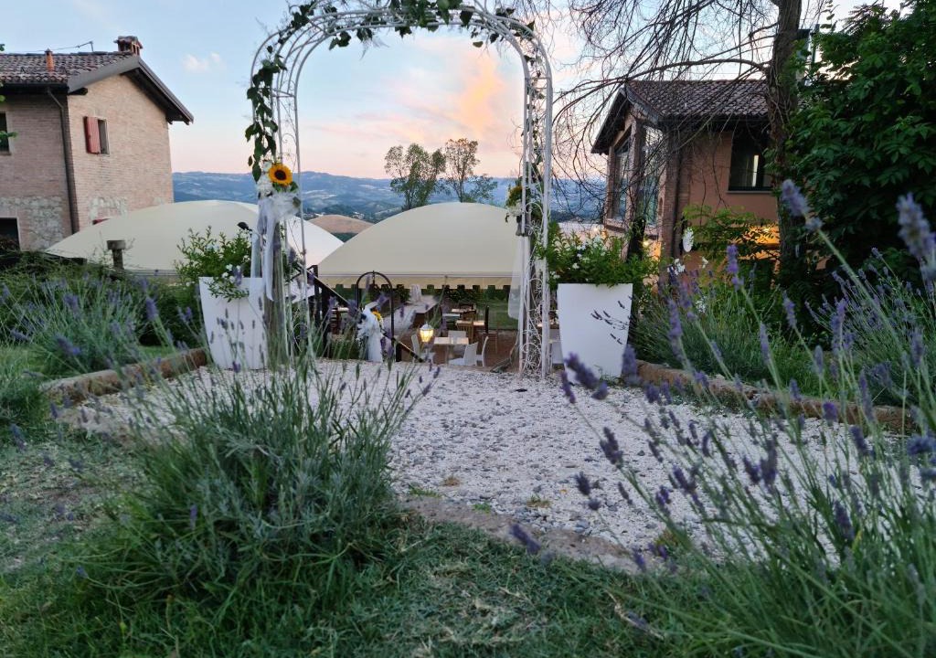 Monte San Pietro Bed & Breakfast | B&B Guardastelle