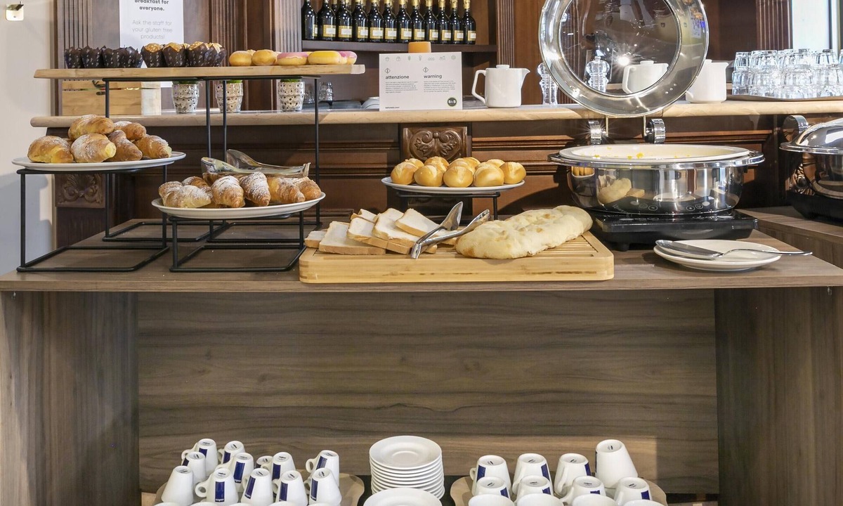 Pomezia Hotel | B&B Hotel Pomezia Cortese