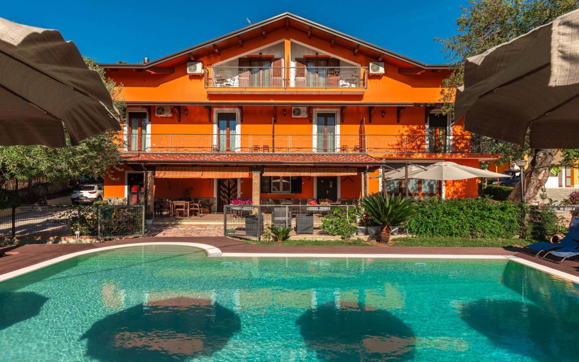 Roccadaspide Cabin | B&b La Mortella With Pool