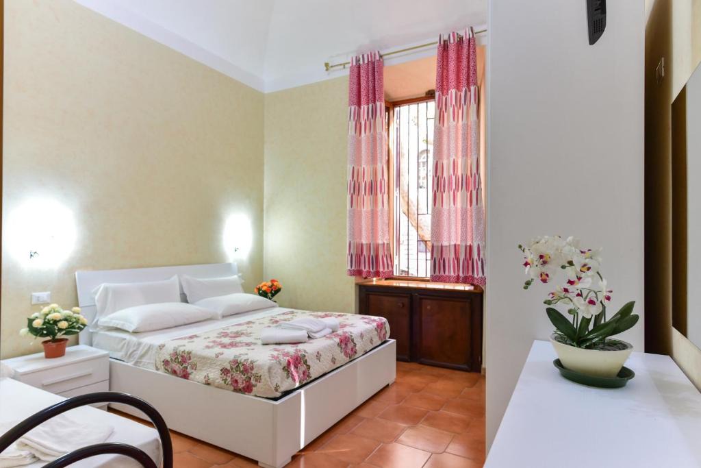 Rione XVIII Castro Pretorio House | B&B Rome Termini House