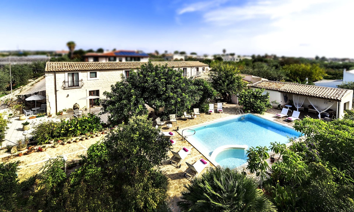 Cava dʼAliga Bed & Breakfast | B&B U Marchisi