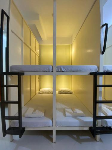 Guiuan Hotel | B2 Capsule Sleep Pods