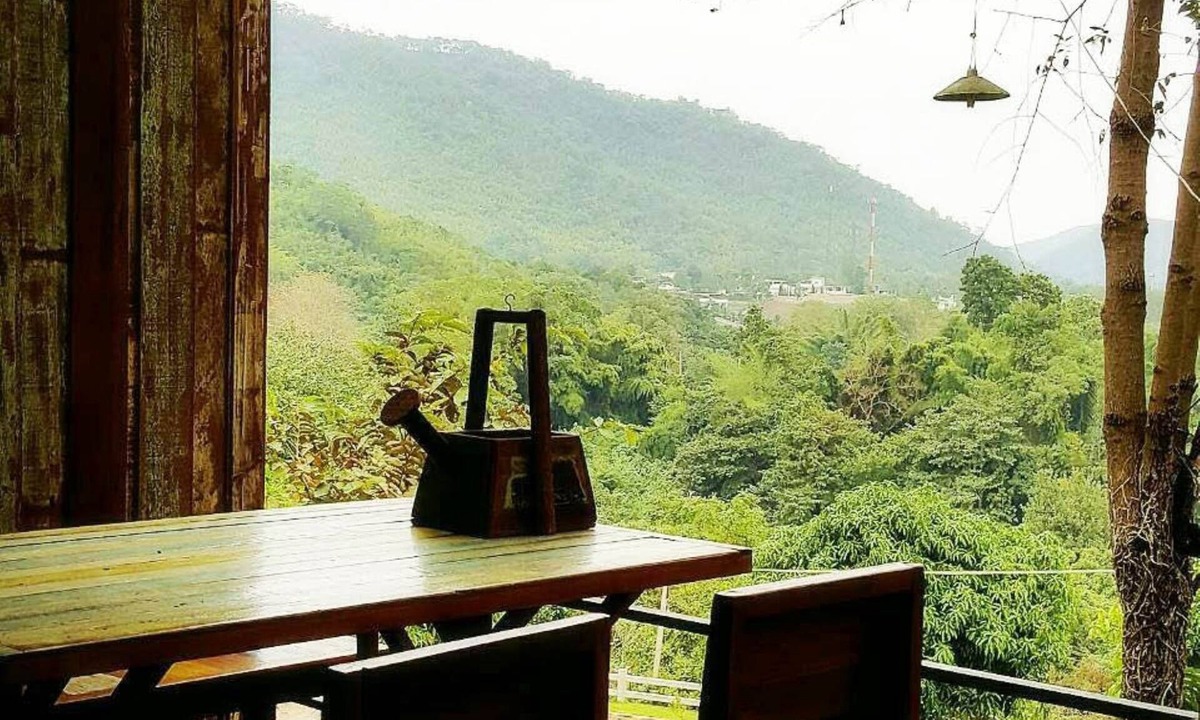 Suan Phueng Hotel | Baan Phuchalianglom