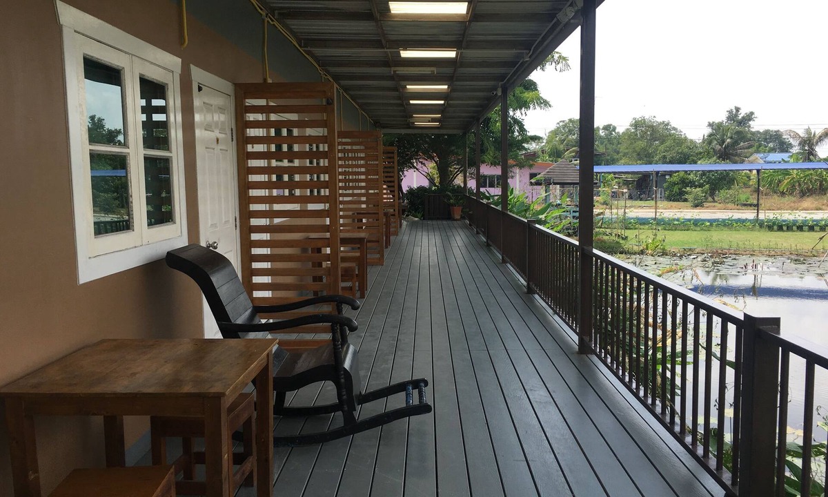 Bang Nam Prieo Hotel | Baan Purita