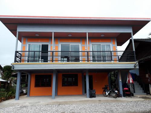 Sangkhla Buri House | Baan Wang Kaew