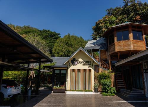 Nong Khai Bed & Breakfast | BaanPranwadee