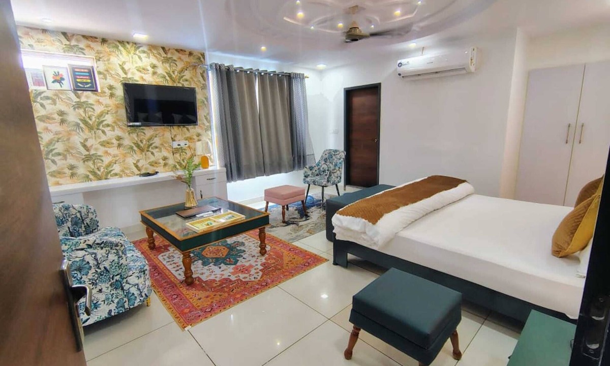 Shri Madhopur Hotel | Baba Sundaram Hotel & Restaurant