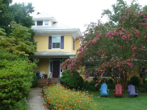 Kilmarnock Bed & Breakfast | Back INN Time B&B