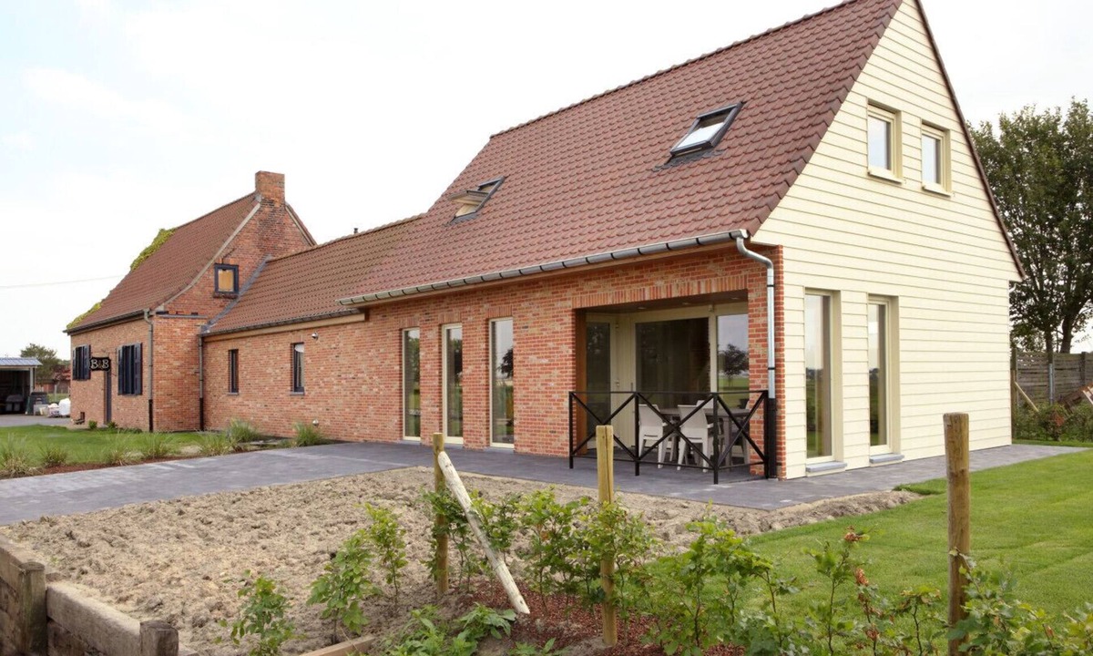 Boezinge House | Back2Front holiday house