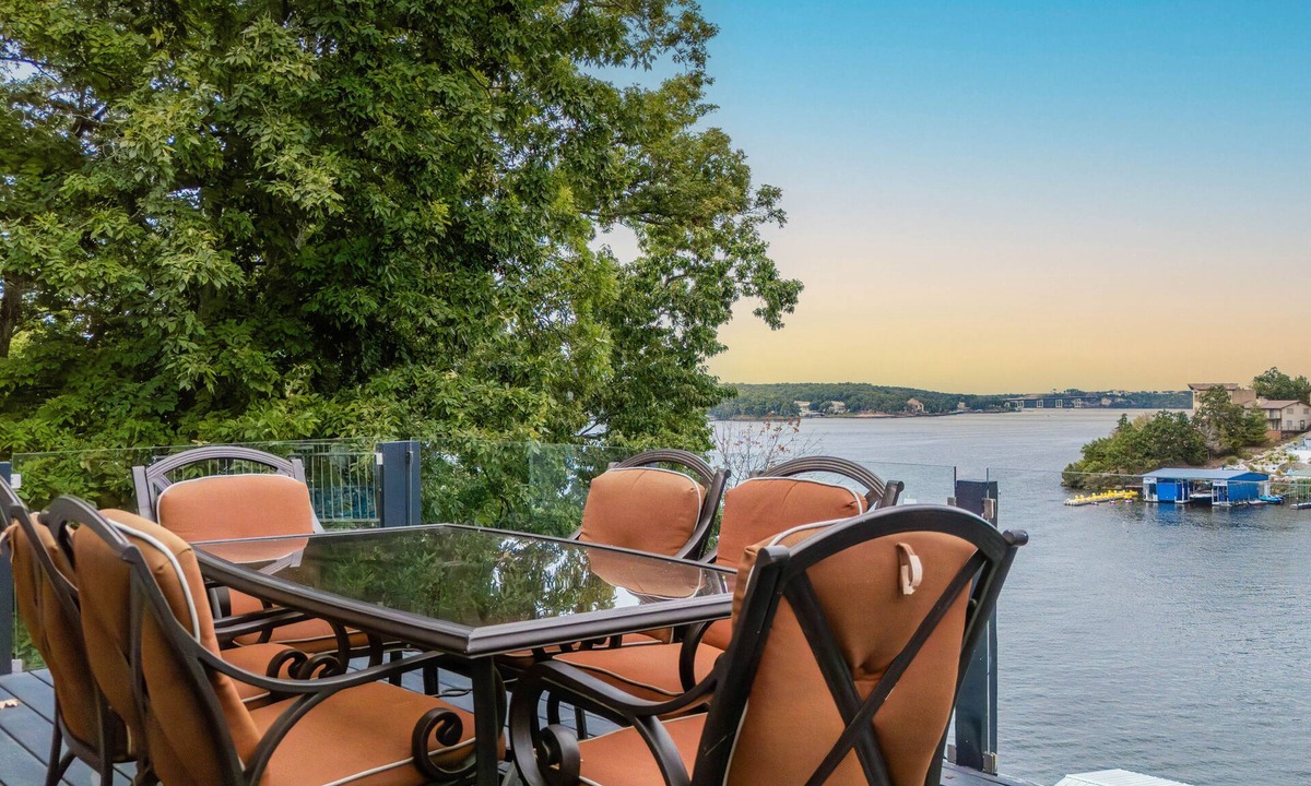 Osage Beach House | Backwater Jacks Cove | No Wake | Amazing Sunsets!