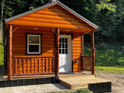 Betsy Layne House | Backwoods Bungalow