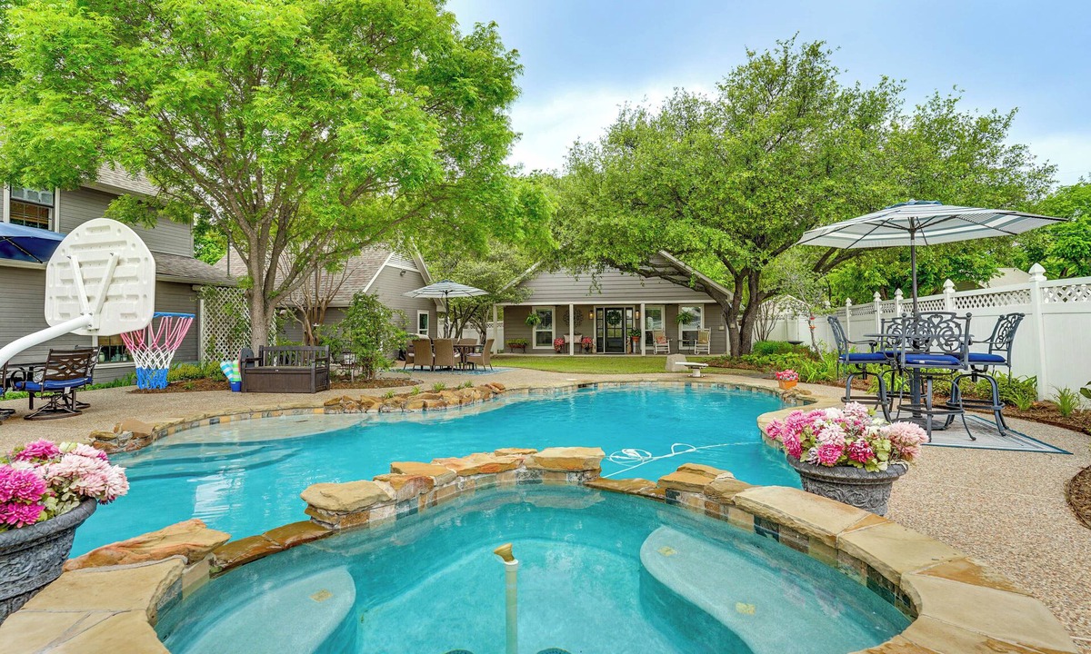 Argyle House | Backyard Bungalow w/Pool & Country Views
