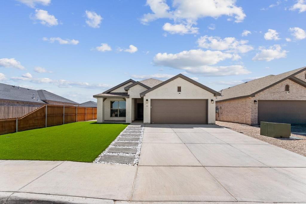 Midland House | Backyard Oasis in West Texas