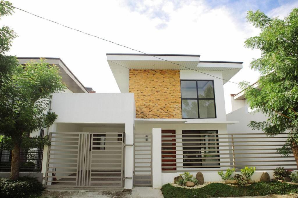 Taculing House | Bacolod City. Charming and lovely home