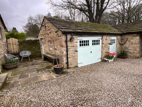 Apperley Bridge Apartment | Badgers Rest with free parking