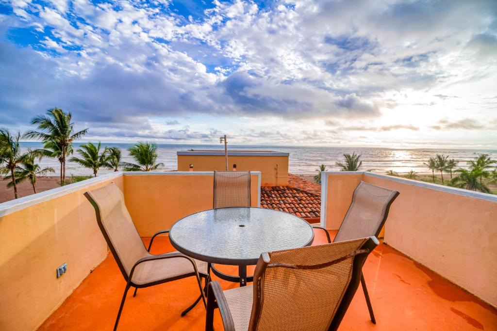 Barrio Los Villalobos Hotel | Bahia Encantada K3
