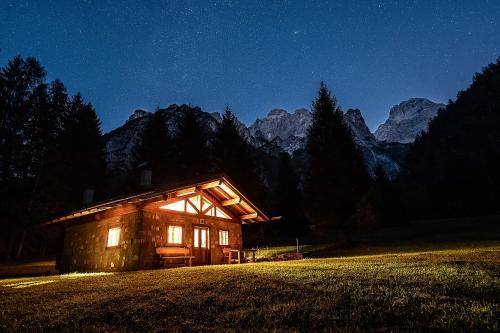 Ragoli Ski Chalet | Baita Valon - Alpine Hideaway